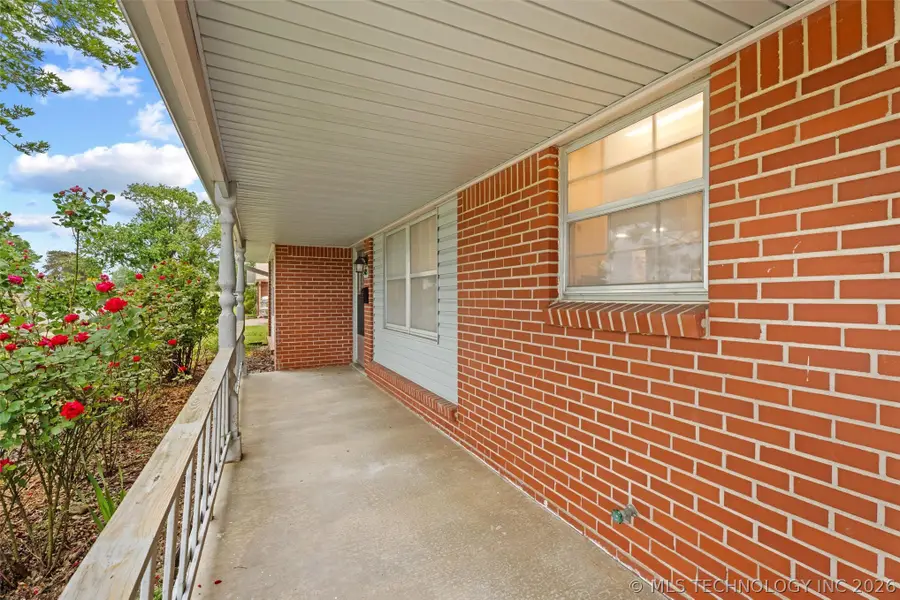 5423 Baylor Drive, Bartlesville, OK 74006 - #3