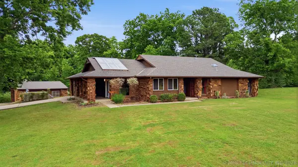 182 Spunky Creek Drive, Catoosa, OK 74015