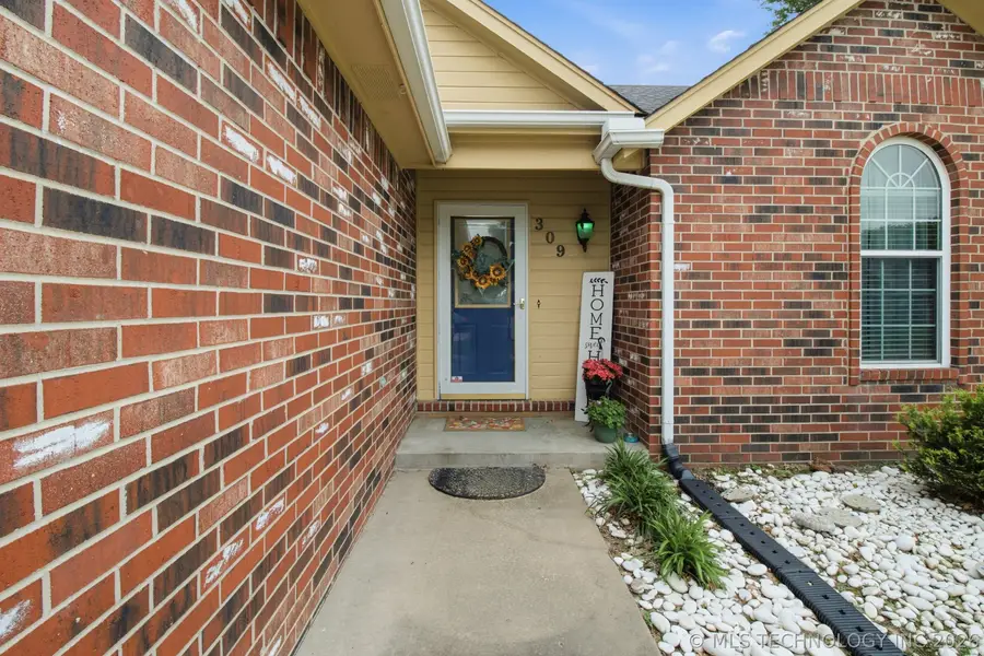 309 Heritage Drive, Fort Gibson, OK 74434 - #3