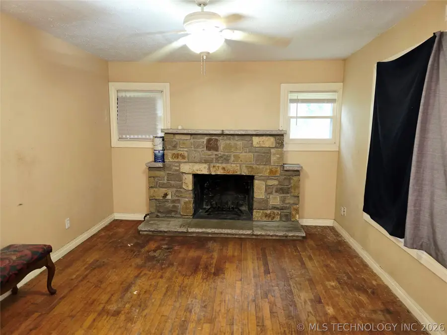 7 Payne Street, Pryor, OK 74361 - #3