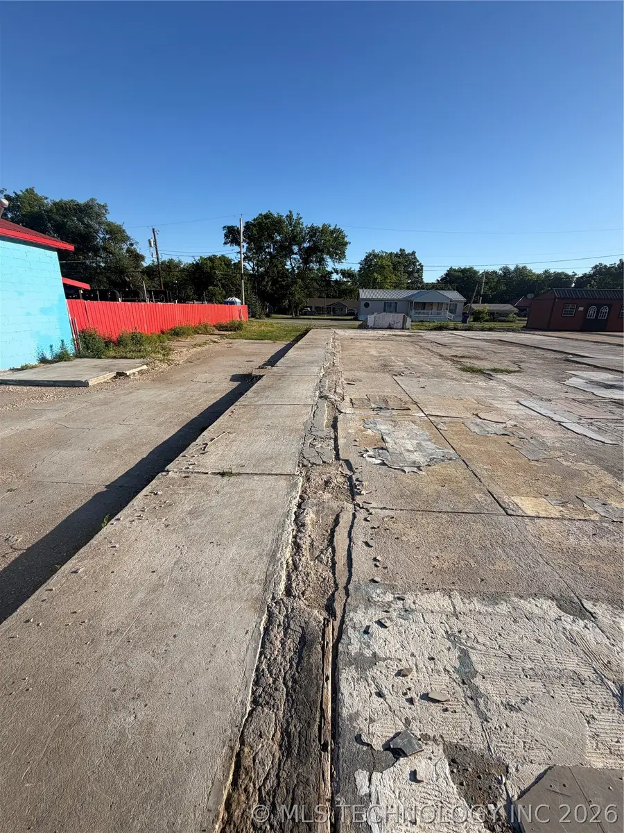 207 W Ferry Street, Salina, OK 74365 - #2