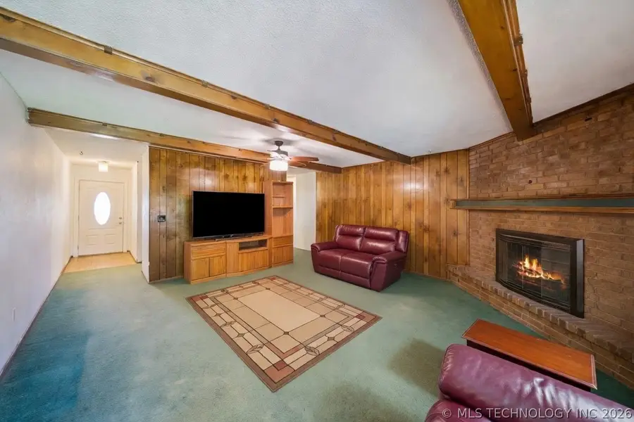 1404 N Dogwood Street, Owasso, OK 74055 - #3