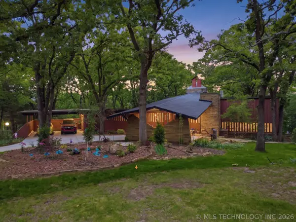 3400 Wildwood Court, Bartlesville, OK 74006