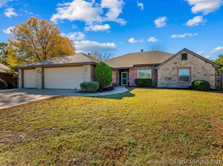 1257 East Drive, Bartlesville, OK 74006 - #2
