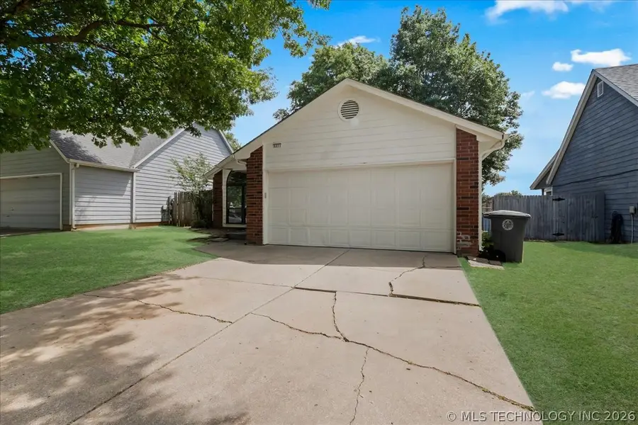 6211 S 28th West Avenue, Tulsa, OK 74132 - #3
