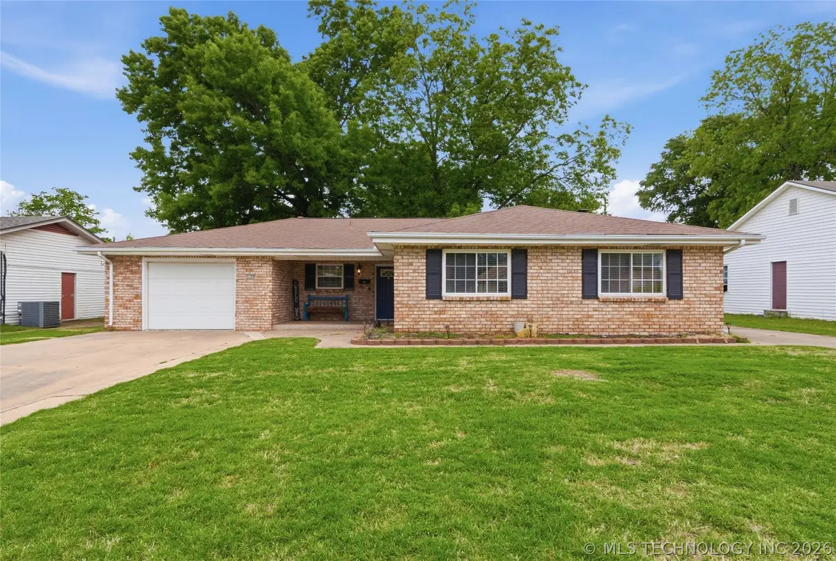 1309 E 13th Street, Okmulgee, OK 74447 - #1