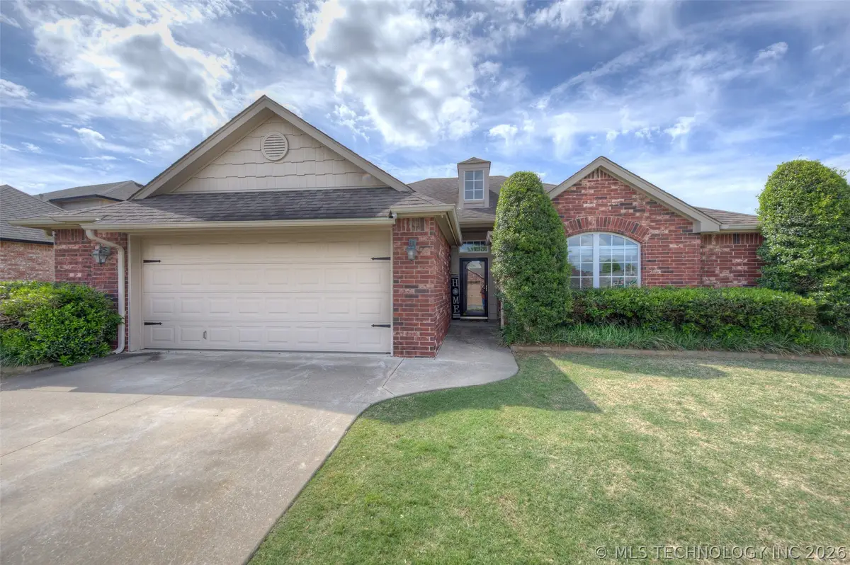 10300 E 97th Court, Owasso, OK 74055 - #1