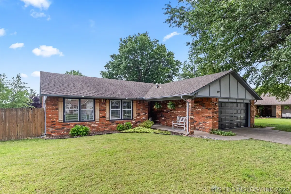 10002 E 117th Place S, Bixby, OK 74008 - #1