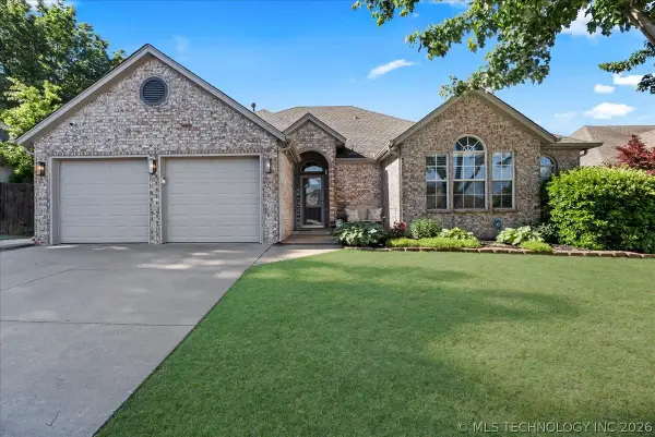 10218 E 114th Place S, Bixby, OK 74008