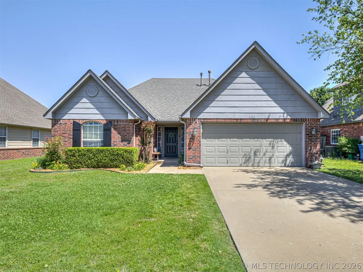 2012 E Princeton Street, Broken Arrow, OK 74012 - #1