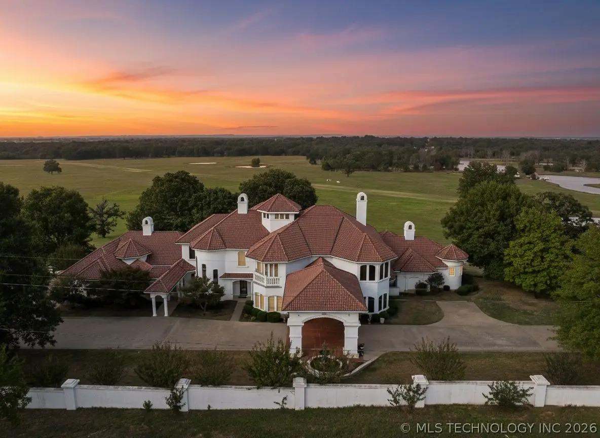 800 W Pryor Avenue, Pocola, OK 74902 - #1