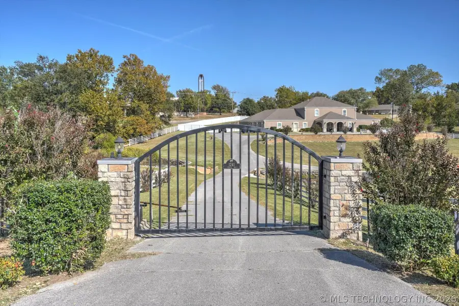 1241 Circle Drive, Sapulpa, OK 74066 - #3