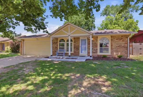1108 W Pittsburg Street, Broken Arrow, OK 74012
