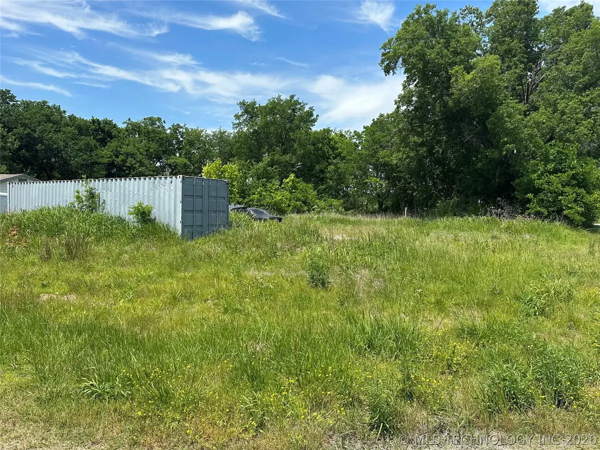 608 S Jackson Avenue, Wagoner, OK 74467 - #1