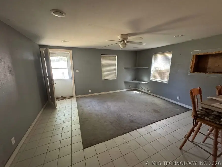 321 N Seminole Avenue, Bartlesville, OK 74003 - #2