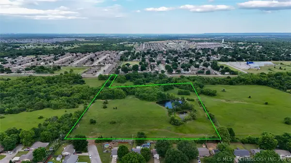 006 S Elwood Avenue, Glenpool, OK 74033