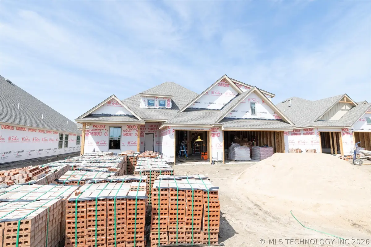 2904 E Northampton Street, Broken Arrow, OK 74014 - #1