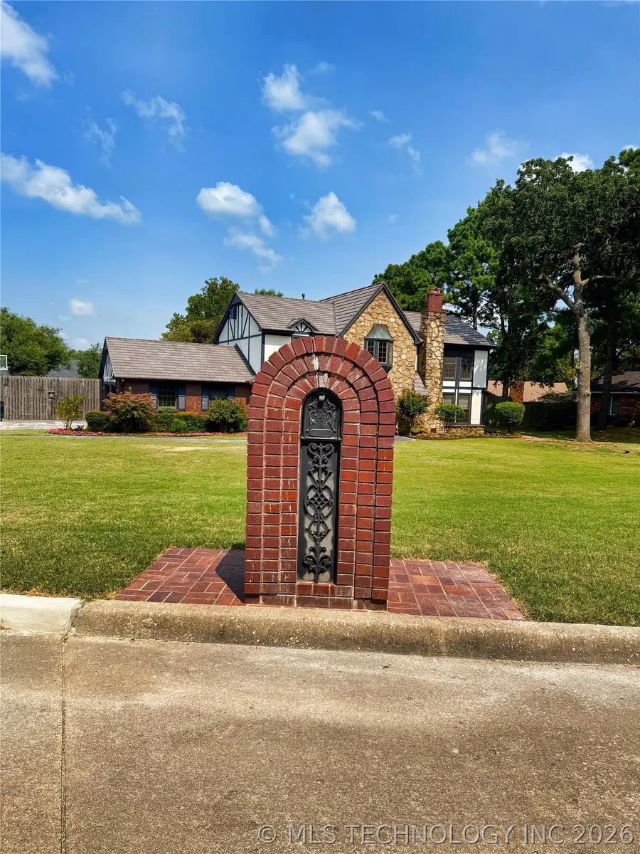 1103 Oakwood Circle, Henryetta, OK 74437 - #3