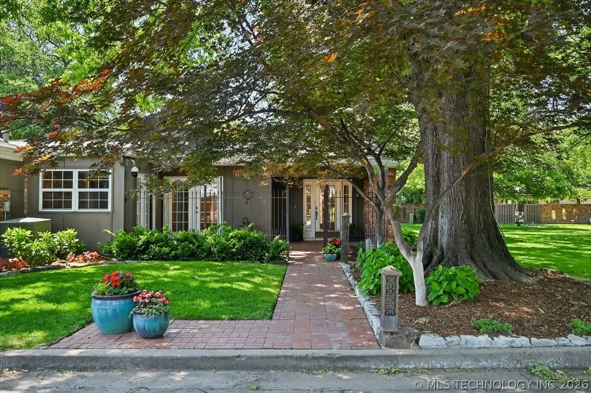 2132 E 59th Place S #E2, Tulsa, OK 74105 - #1