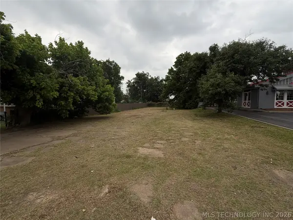 4739 S 33rd West Avenue, Tulsa, OK 74107