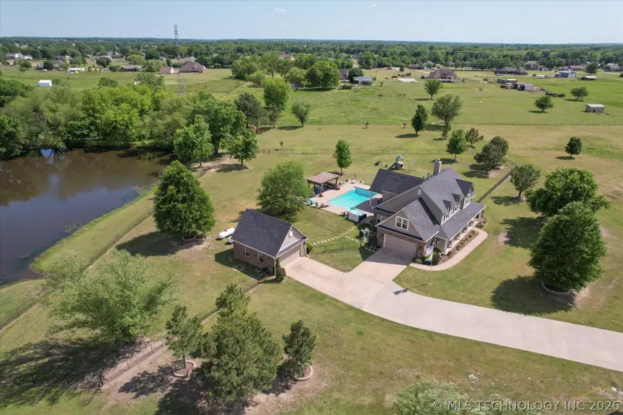 2406 E Fairfield Court, Oologah, OK 74053 - #2