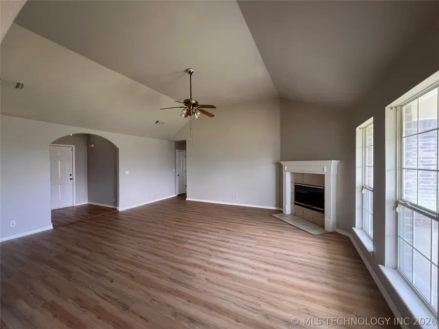 10766 E 121st Street N, Collinsville, OK 74021 - #2