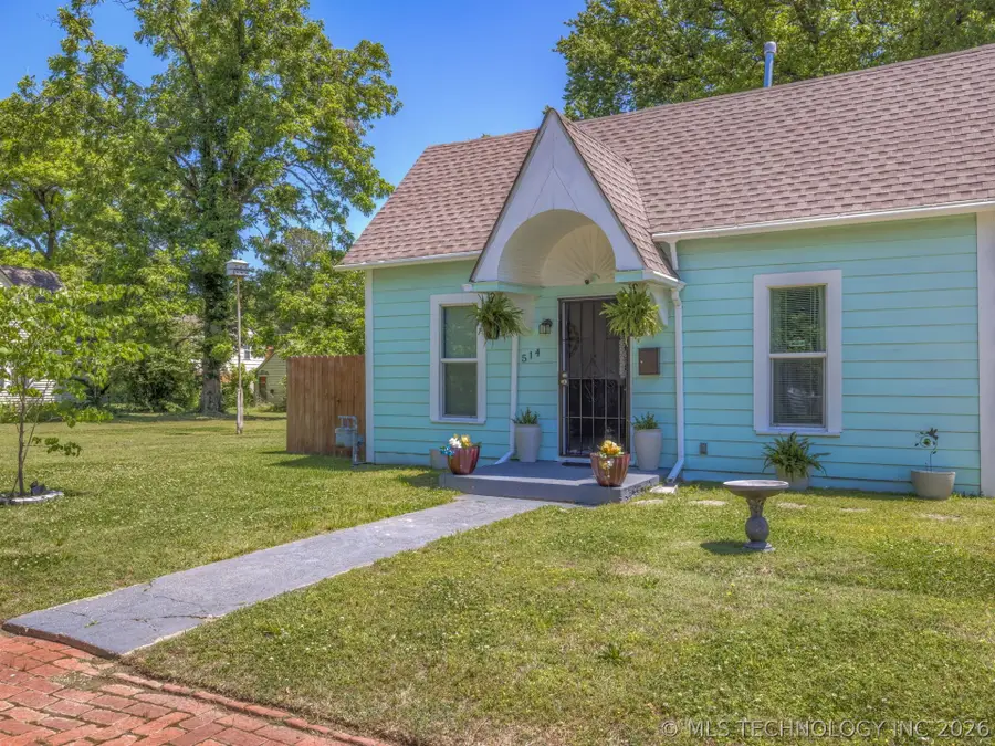 514 S Seneca Avenue, Bartlesville, OK 74003 - #2