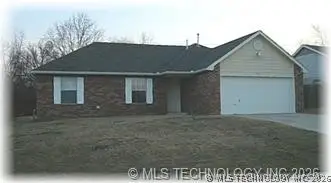 211 W Utica Place, Broken Arrow, OK 74011