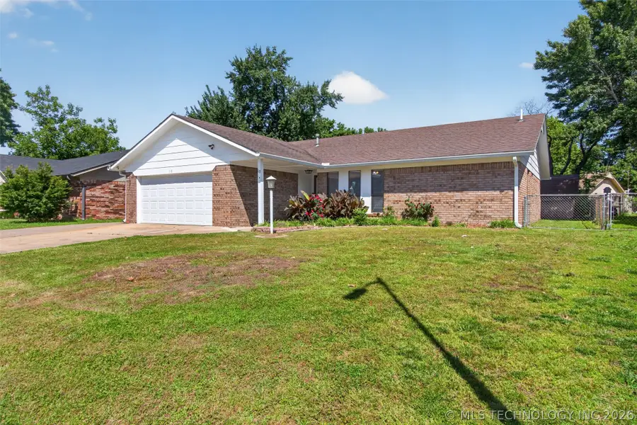 113 Magnolia Avenue, Pryor, OK 74361 - #2
