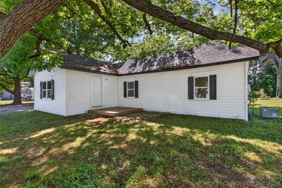 228 S Edith Street, Pryor, OK 74361 - #2