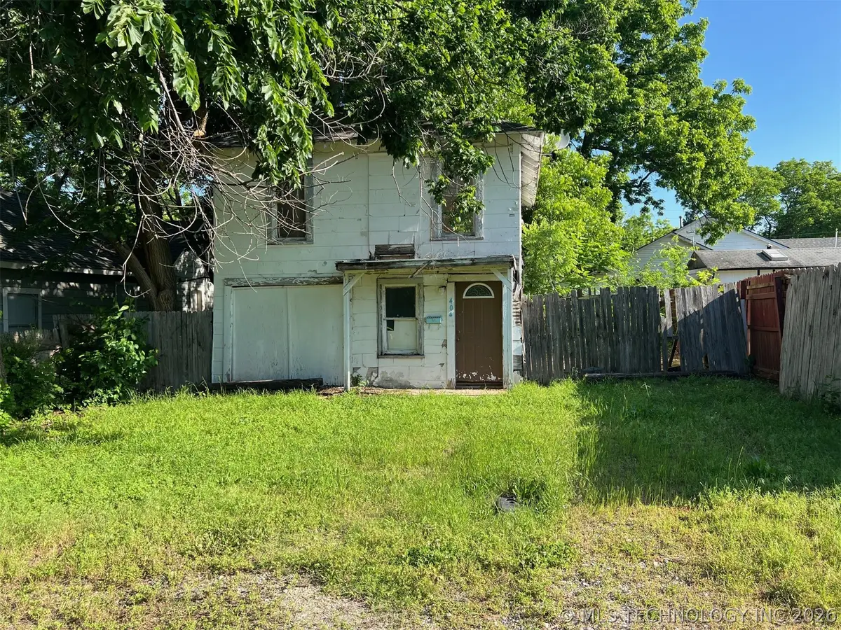 404 W 18th, Ada, OK 74820 - #1