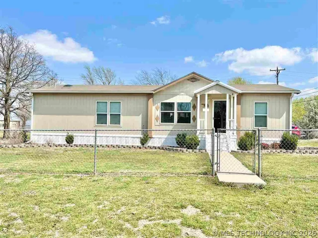 422 S Grand Avenue, Drumright, OK 74030 - #1