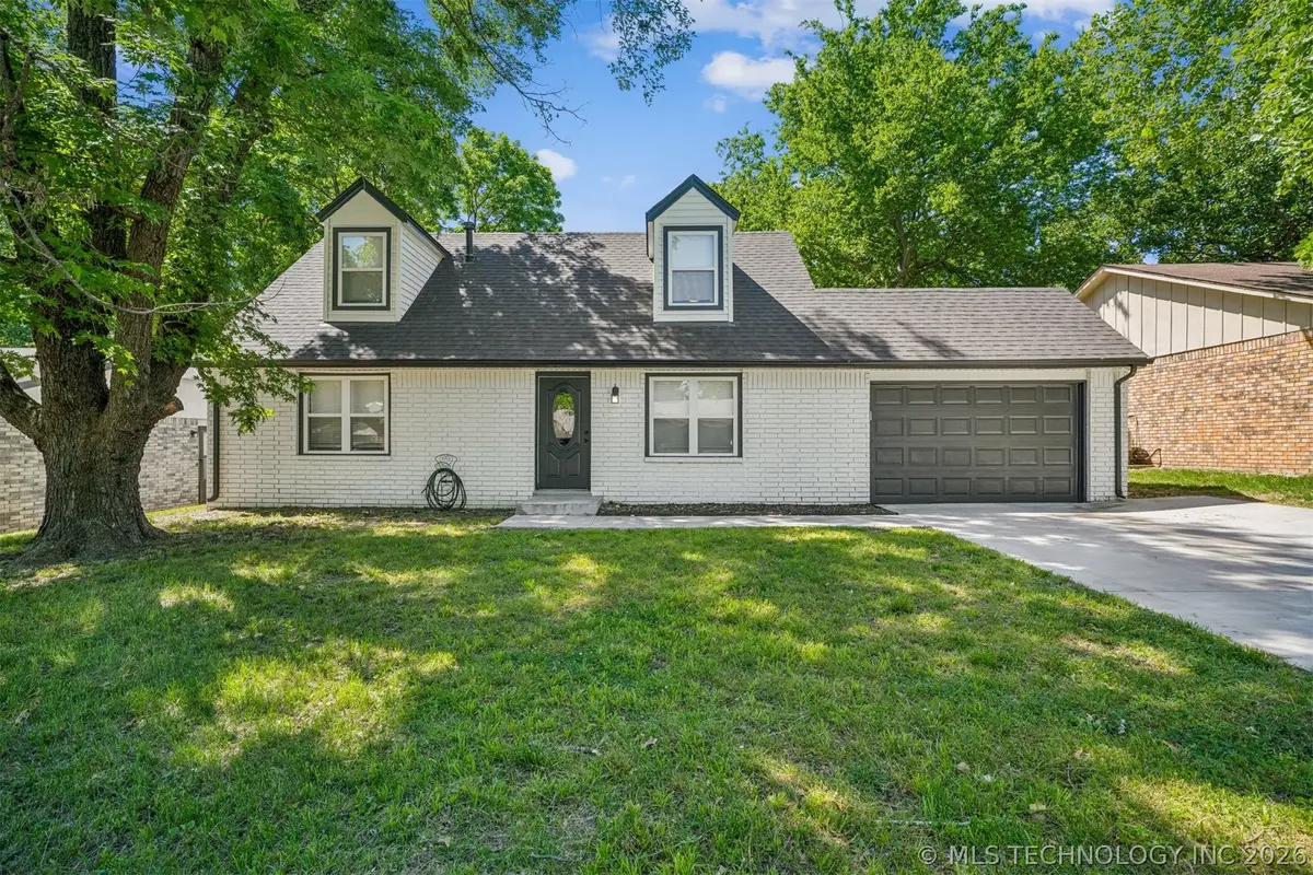 205 W Waco Street, Broken Arrow, OK 74011 - #1