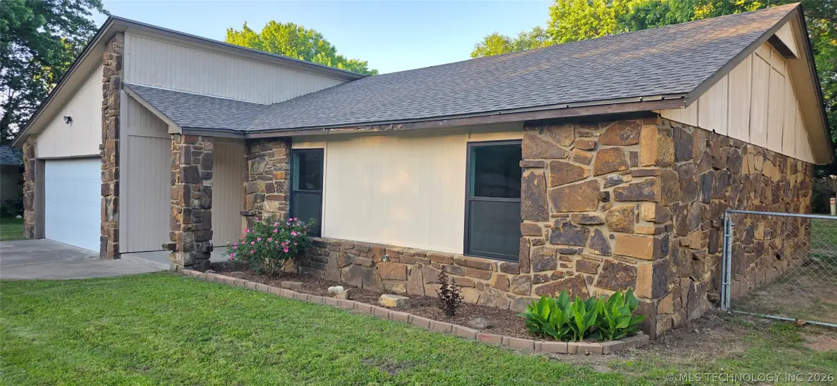 13621 S 285th East Avenue, Coweta, OK 74429 - #1
