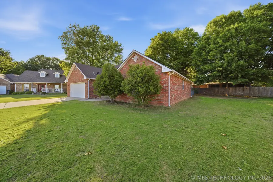 2203 Fieldstone Court S, Okmulgee, OK 74447 - #3