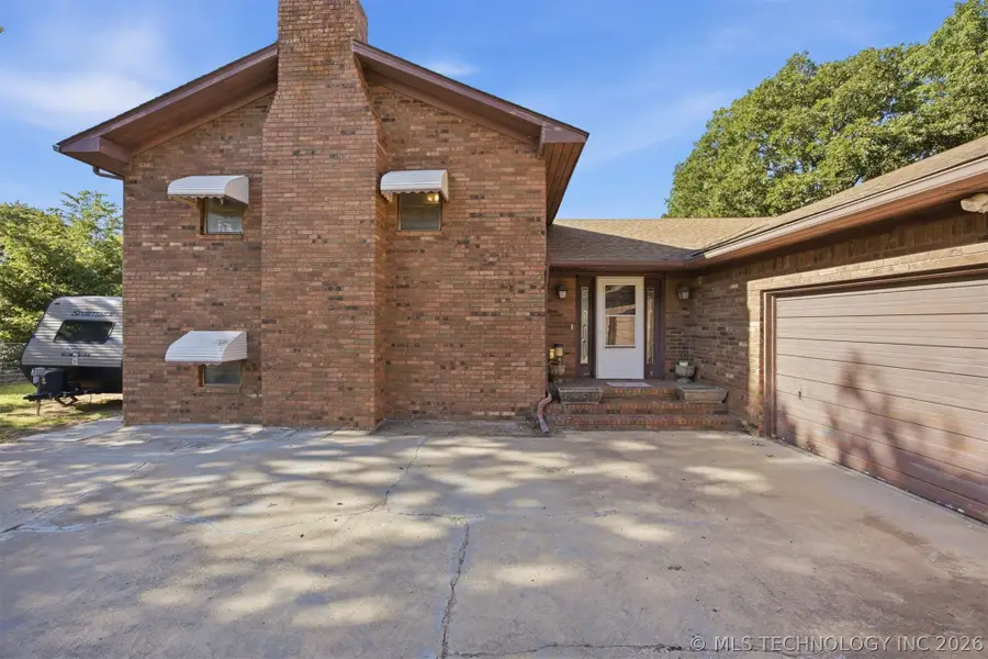 431 E Epley Drive, Stigler, OK 74462 - #2