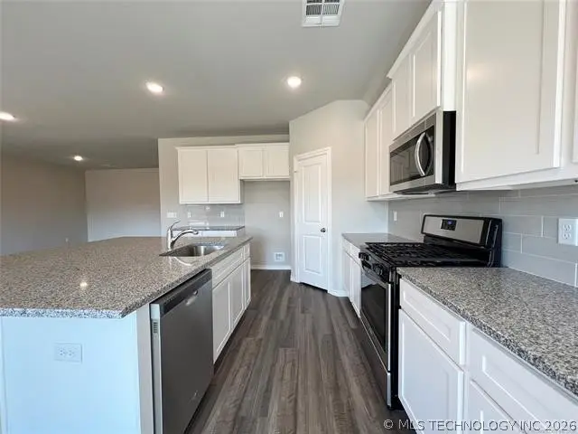 7142 E 154th Street S, Bixby, OK 74008 - #2