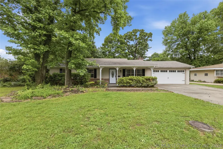 806 Janet Street, Tahlequah, OK 74464 - #3