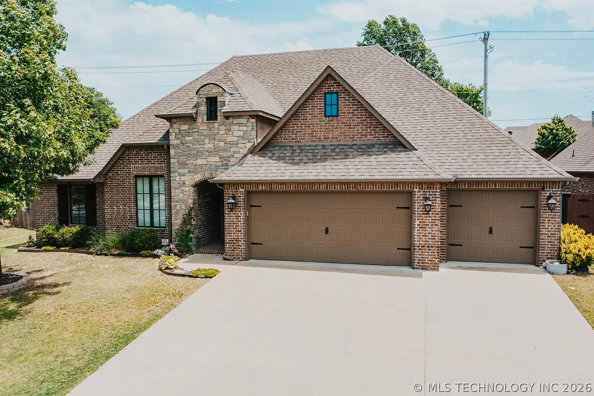 9107 N 96th East Avenue, Owasso, OK 74055 - #1