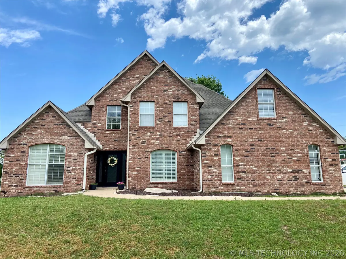 9215 E 156th Street N, Collinsville, OK 74021 - #1