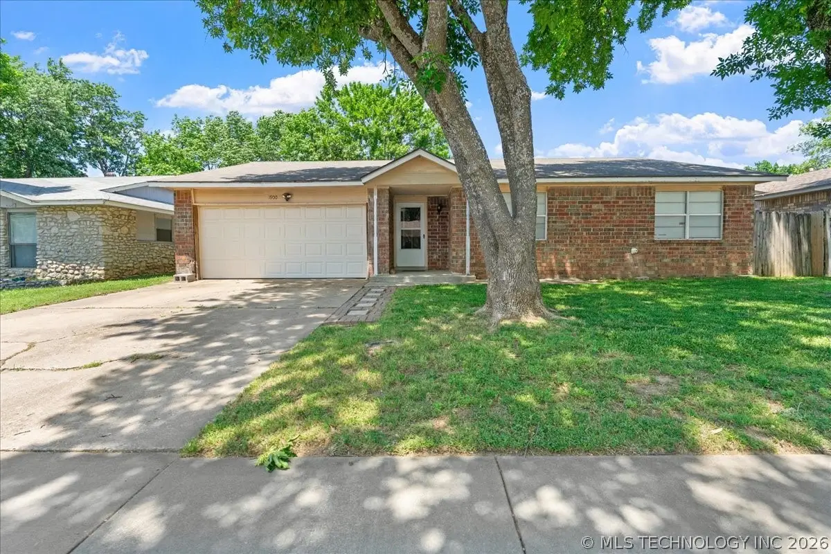 1900 W Gary Street, Broken Arrow, OK 74012 - #1