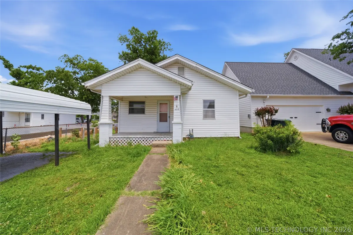 428 E 4th Street, Claremore, OK 74017 - #1