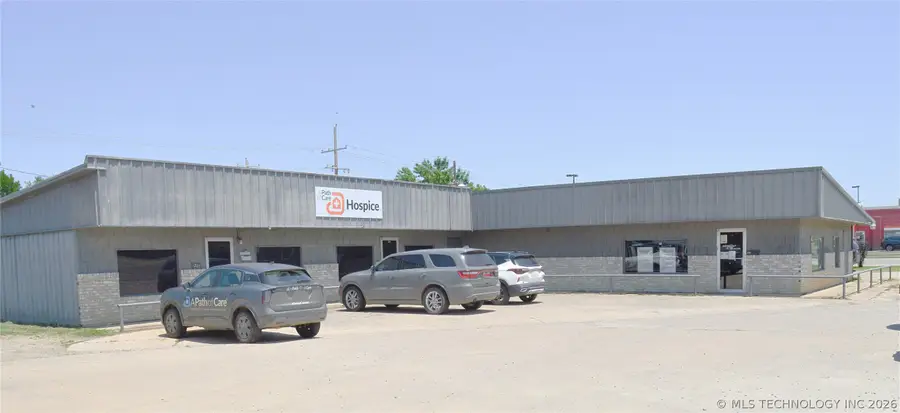 1207 E Jackson, Hugo, OK 74743 - #2