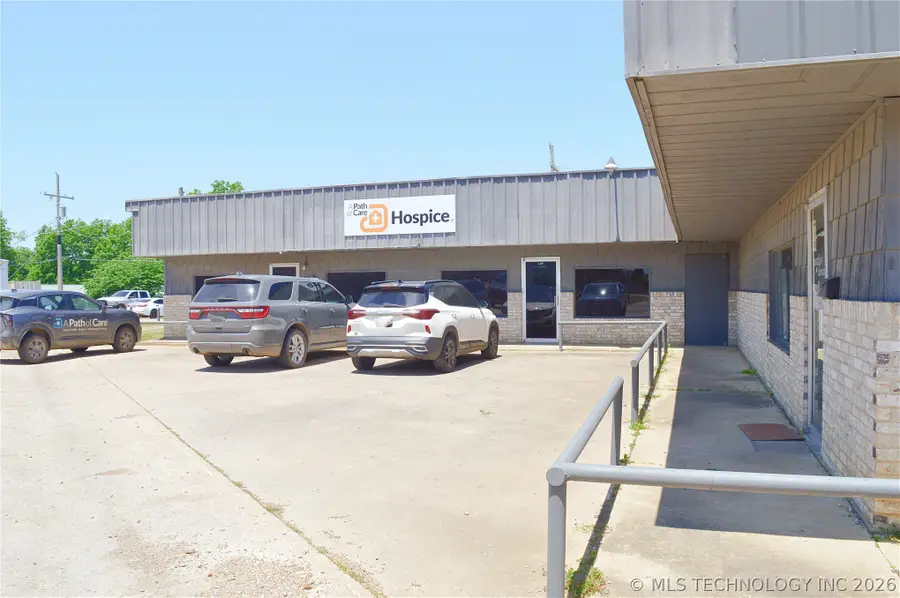 1207 E Jackson, Hugo, OK 74743 - #3