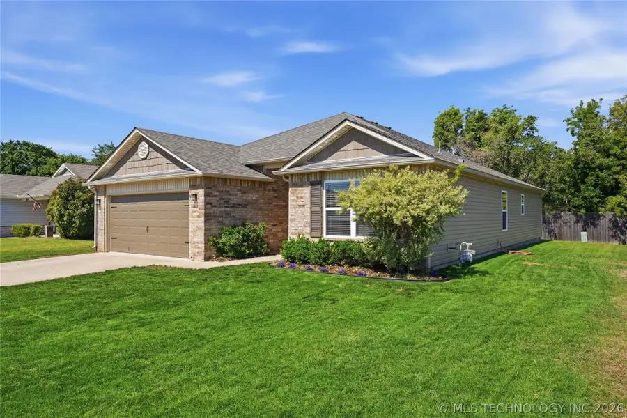 10714 N 100th East Avenue, Owasso, OK 74055 - #3
