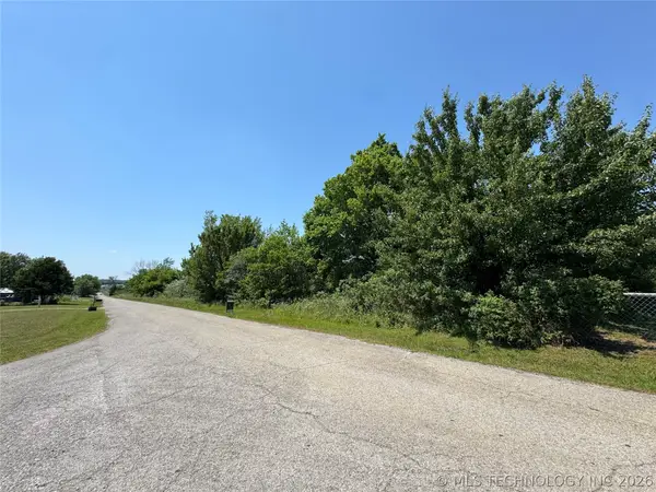 21227 E Scherry Lane, Claremore, OK 74019
