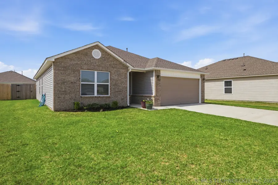 27511 E 115th Street S, Coweta, OK 74429 - #2