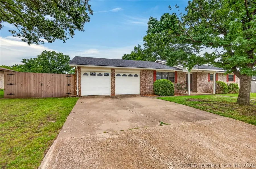 6437 Baylor Drive, Bartlesville, OK 74006 - #2