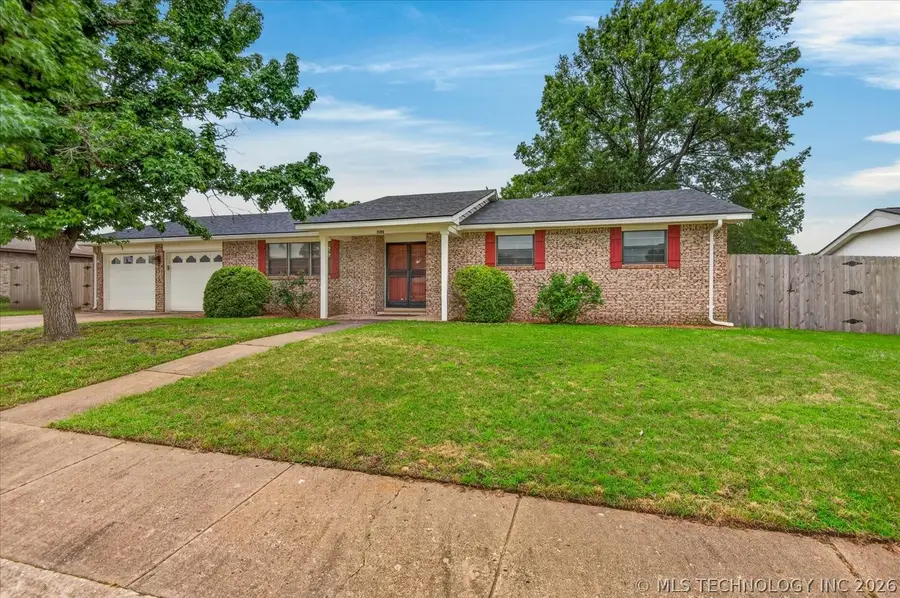 6437 Baylor Drive, Bartlesville, OK 74006 - #3