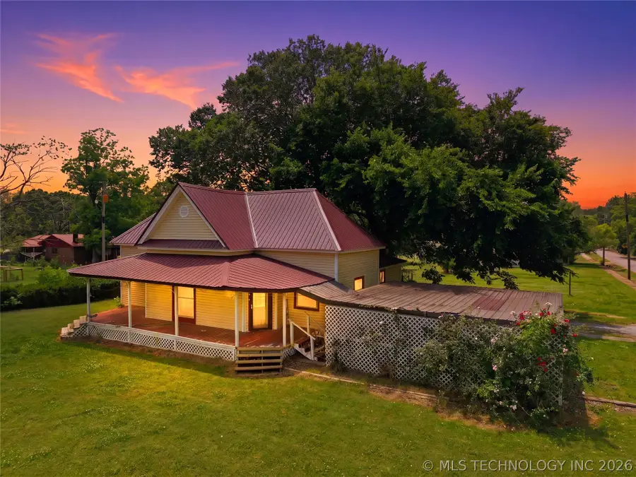 321 E Delaware, Westville, OK 74965 - #2